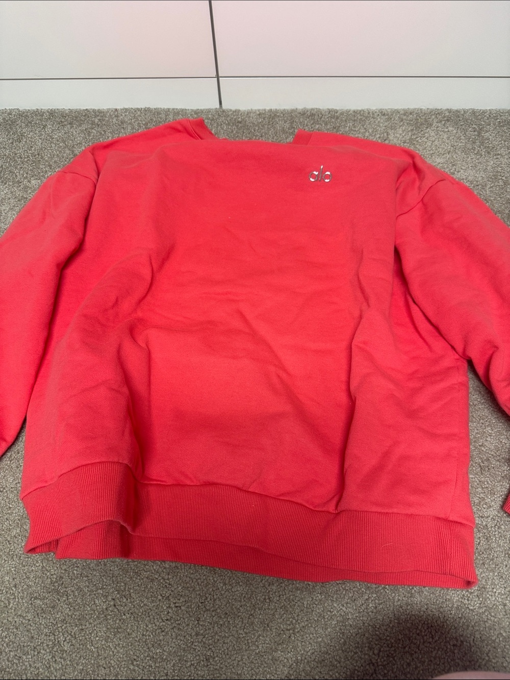 ALO Yoga Coral-Red Crewneck Sweatshirt with Subtle Logo